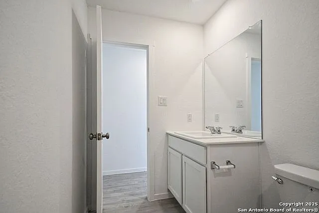206 Charles Way — Photo 9