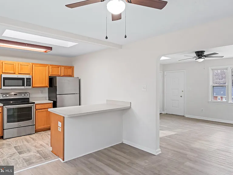 4502 Henderson Rd — Photo 15