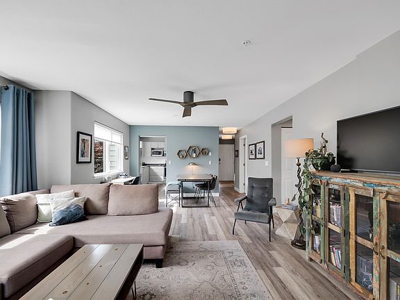 5th image of 1468 Pemberton Ave #110