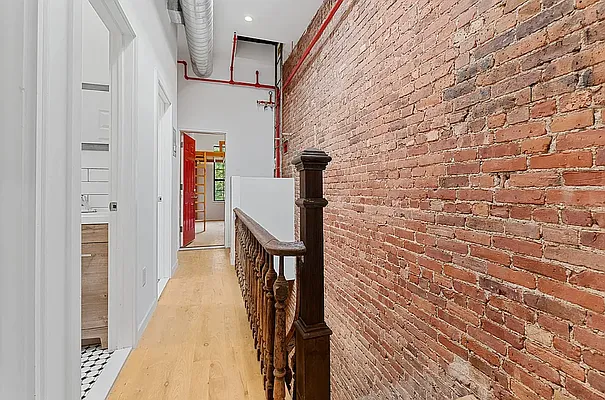 Rented by REAL New York | media 19