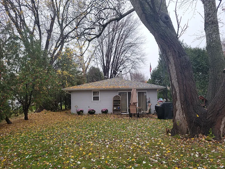 5121 Island View Dr — Photo 1