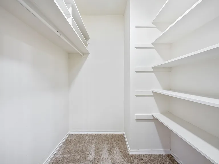 10922 Ferndale Rd — Photo 16