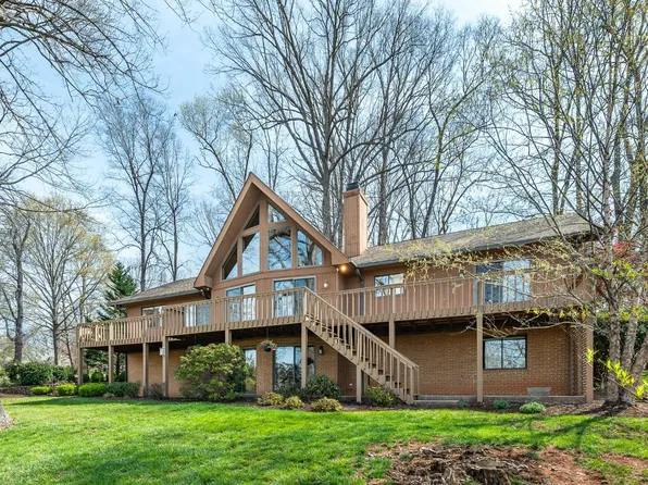 123 Sailview Dr, Forest, VA 24551