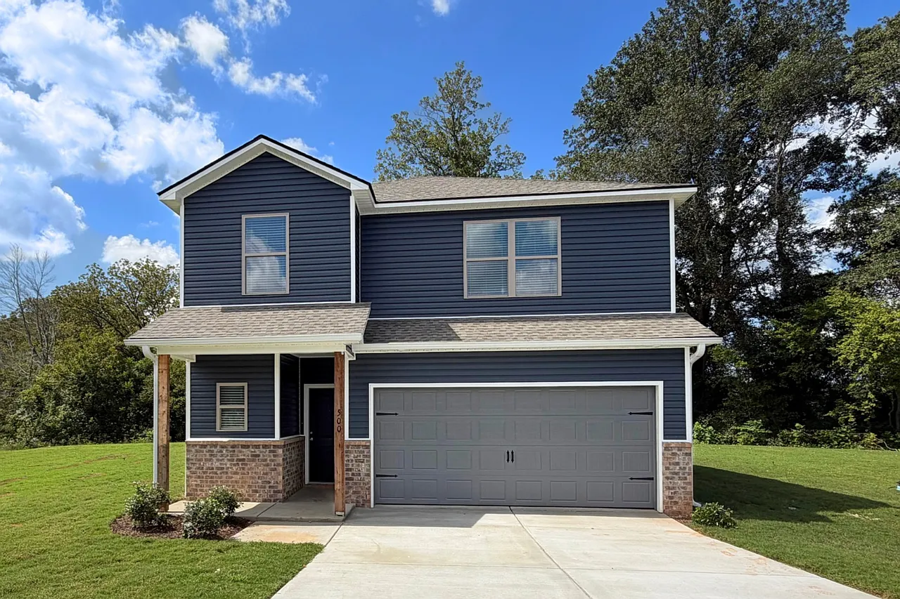 4 bed, 2065 sqft, $2,100 — Photo 1