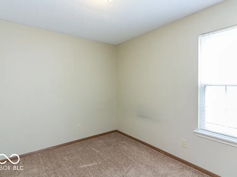 5810 Rolling Bluff Ln — Photo 10