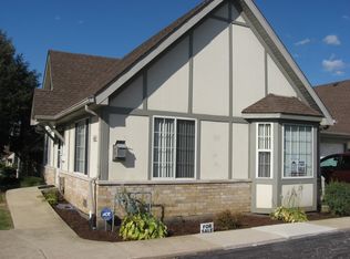 1664 Willow Circle Dr, Crest Hill, IL 60403