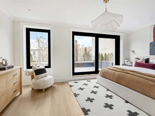 409 Sackett Street image 12 of 25