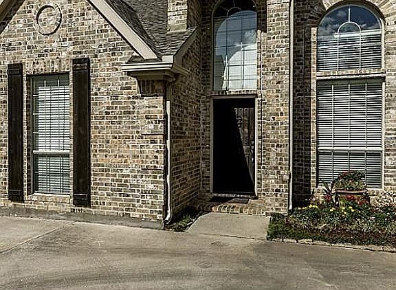 2nd image of 2235 Lakeway Dr