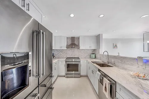 5838 Collins Ave Photo 1