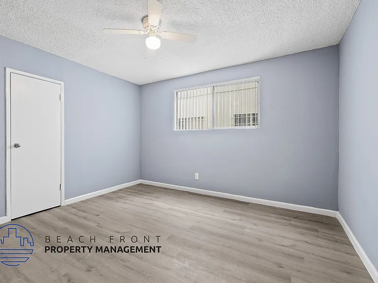 1822 W El Segundo Blvd — Photo 13