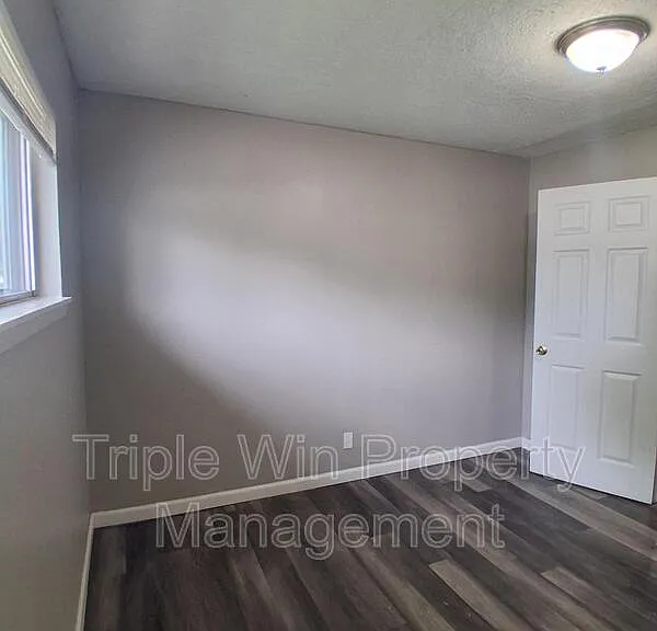 468 June Dr — Photo 20