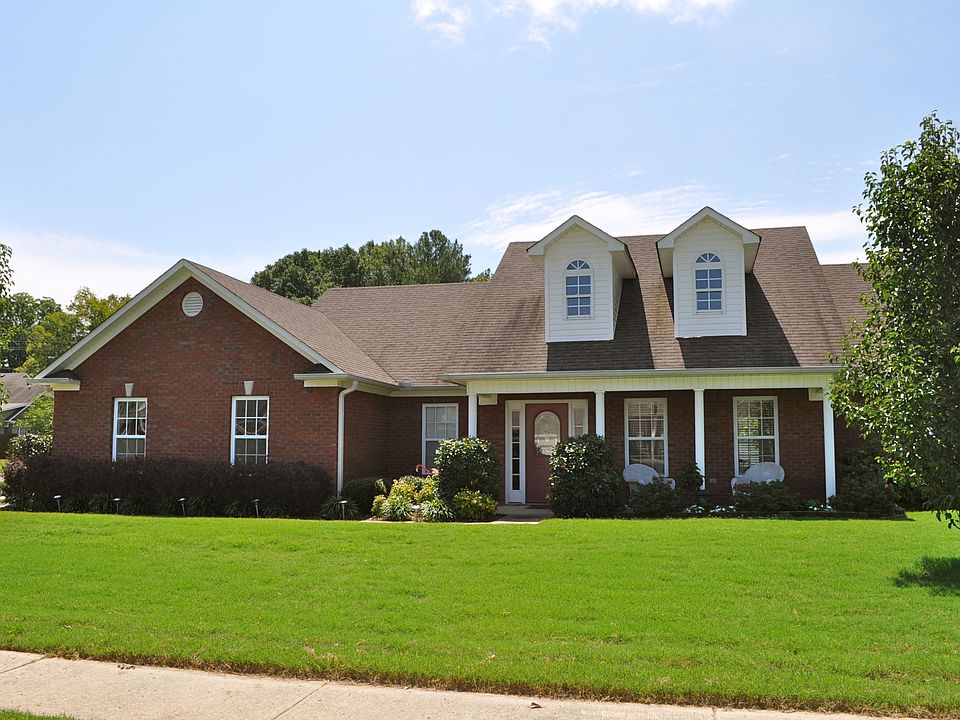 1st image of 102 Buck Path Ln