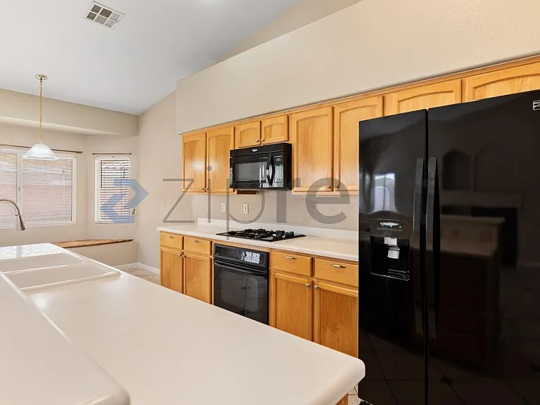1158 Mirage Lake St — Photo 14