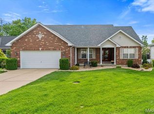 15 Sappington Cir, Saint Louis, MO