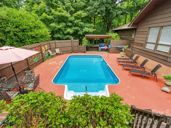 2915 Old Stage Rd, Gastonia, NC 28052