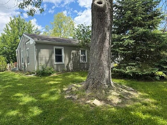 3rd image of 5636 Revere Dr