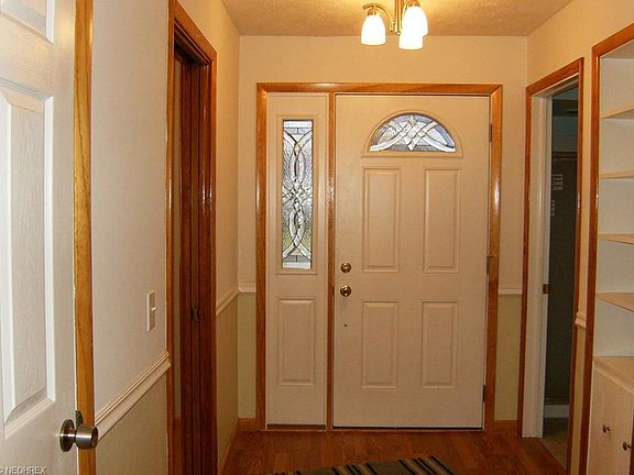 2nd image of 128 Whitman Blvd