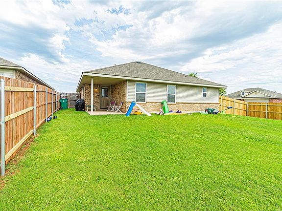 4th image of 9600 Evie Dr