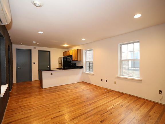 3rd image of 19 Fulton St #2721284