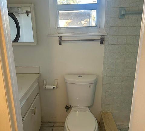 4th image of 9852 Honeysuckle Dr #C
