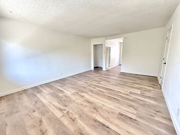 2nd image of 15832 Vanowen St APT 2
