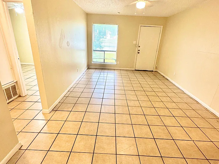 207 W William Cannon Dr #B — Photo 10