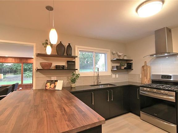5th image of 24605 Berrimore Ln