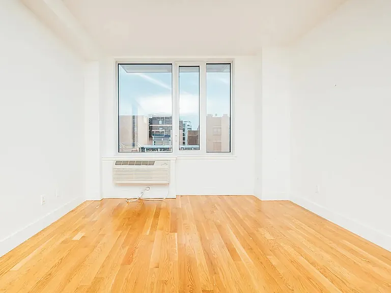 1247 Atlantic Ave #806 — Photo 3