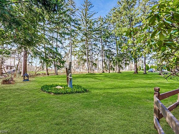 3rd image of 18860 Lorain Rd