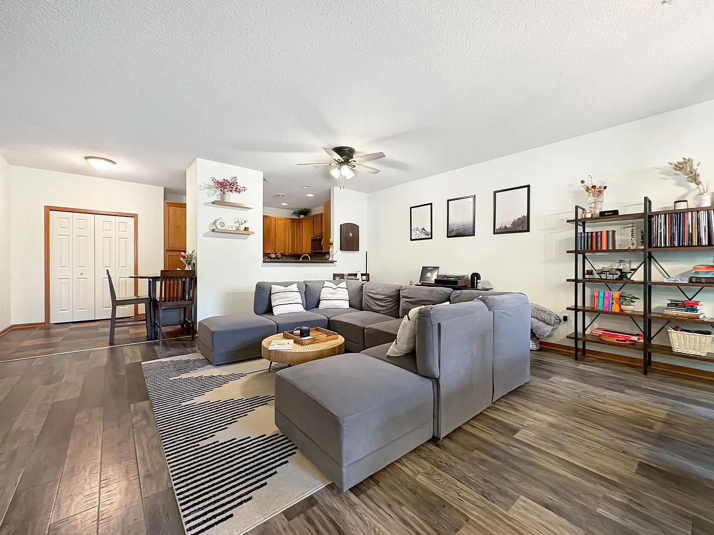 2 bed, 3.0 bath, 1796 sqft, $2,245 — Photo 4
