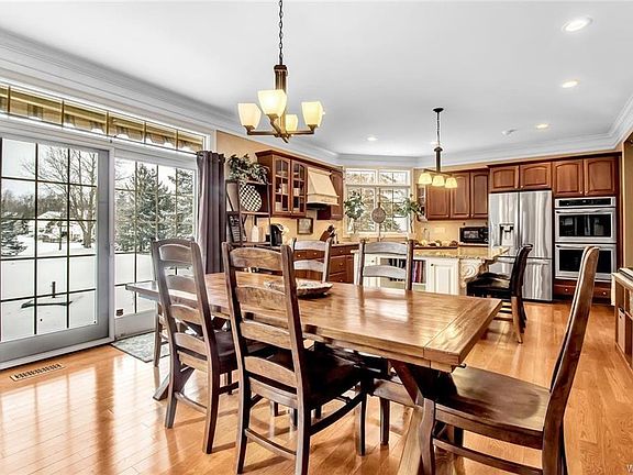 4th image of 6 Highpoint Ct