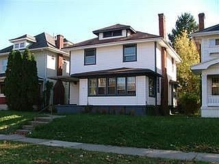 1st image of 1714 W Grand Ave