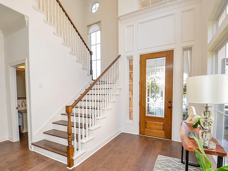 2826 Tudor Mnr — Photo 10