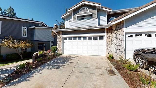 1st image of 119 Autumn Oaks Ln