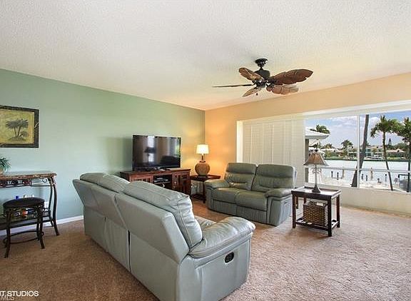 3rd image of 2500 Gulf Shore Blvd N