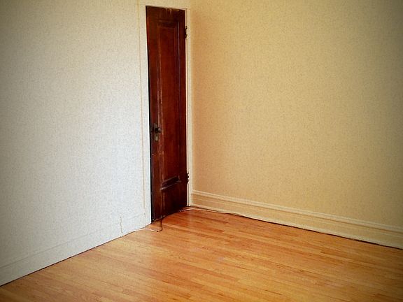 5th image of 4007 W Oakdale Ave #3