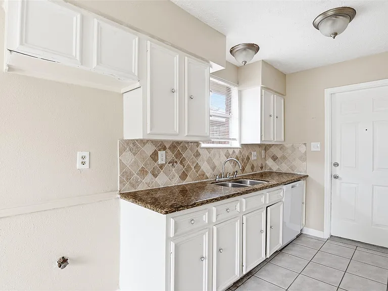 6122 S Greenpark Dr — Photo 8