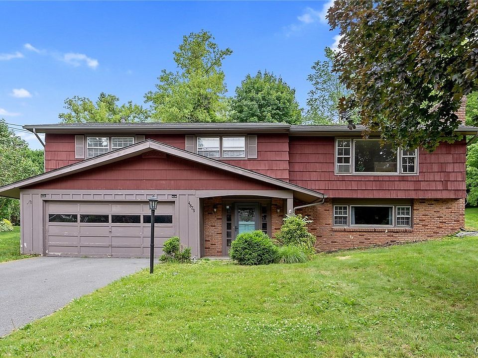 1st image of 4835 Carey Dr
