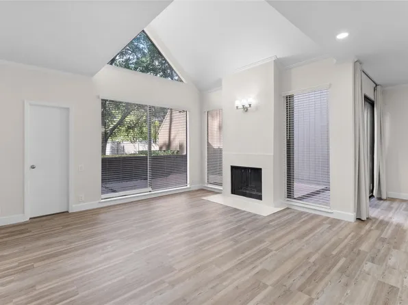 336 Litchfield Ln, Houston, TX 77024