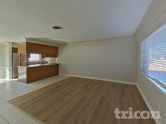 3rd image of 5590 26th Ave N