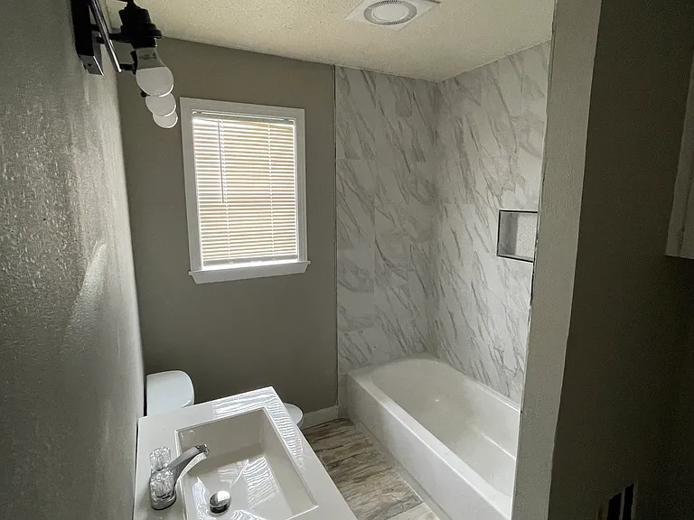 512 Libby Ln — Photo 8