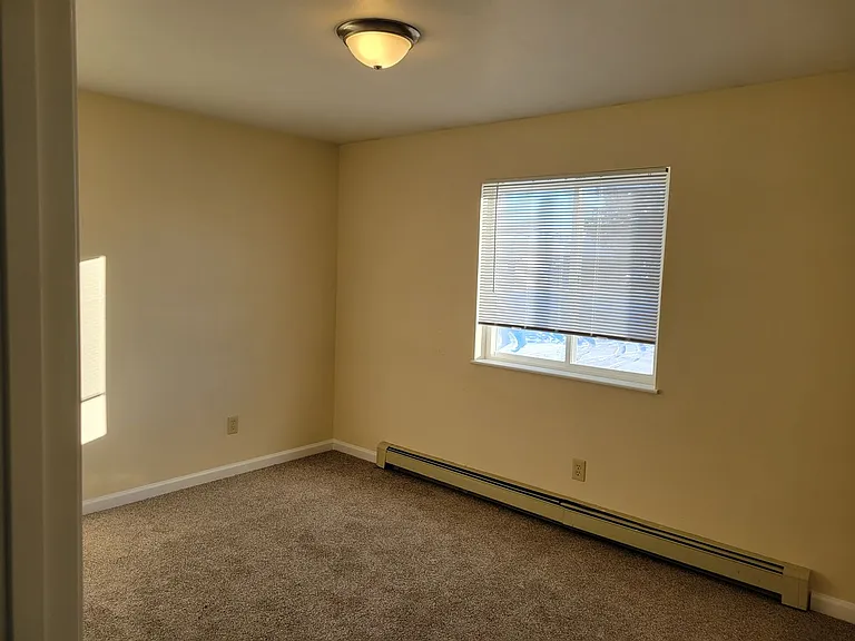 105 Jefferson Ave #B — Photo 8