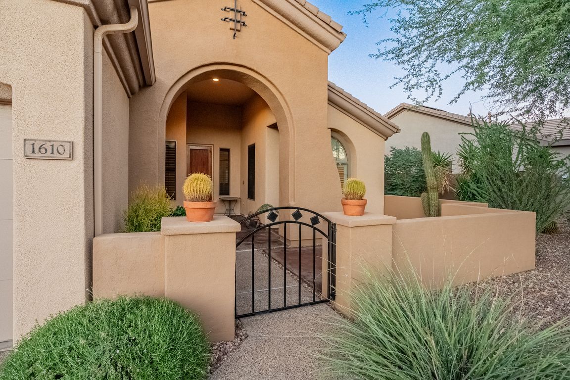 next background image