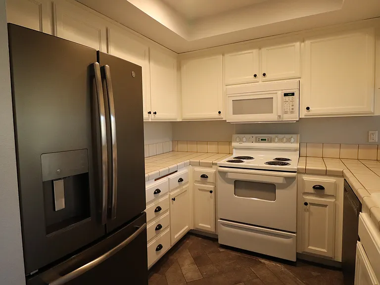 527 E Rice Ranch Rd — Photo 10