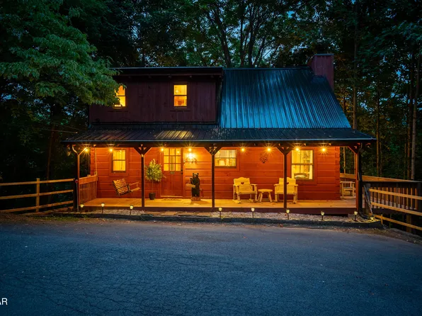 1022 View Dr, Sevierville, TN 37876