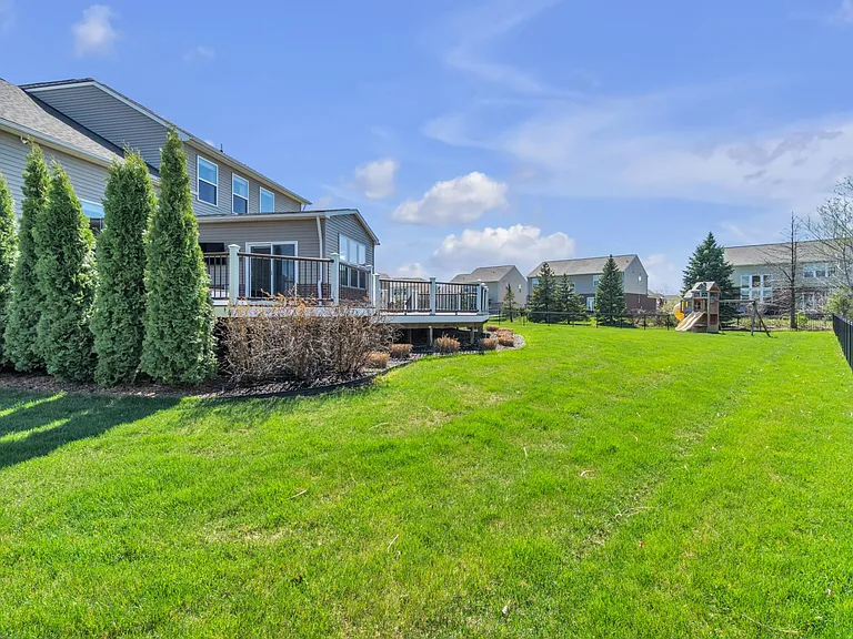 15745 Diamante Dr — Photo 54