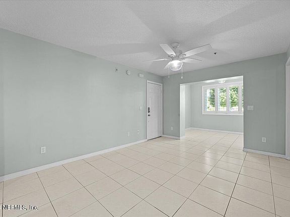 5th image of 210 11TH AVE N #105S