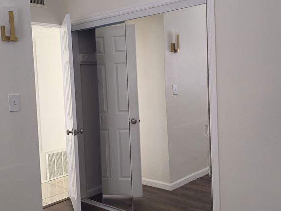 5th image of 11610 Lochinvar St