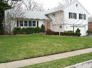 139 Lee Rd, Garden City, NY 11530