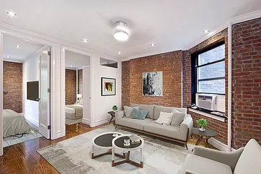 Rented by R New York